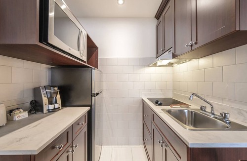 Cote-Des-Neiges—Notre-Dame-De-Grace Apartment | Hotel Terrasse Royale