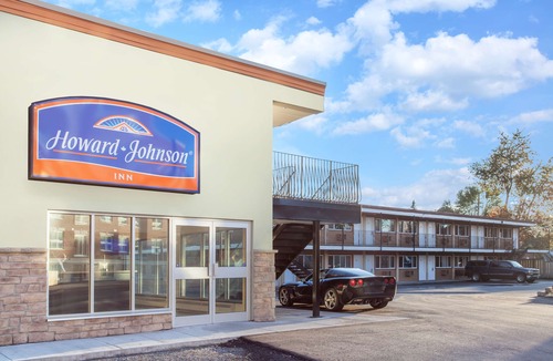 Sunnyside Hotel | Howard Johnson by Wyndham Kingston