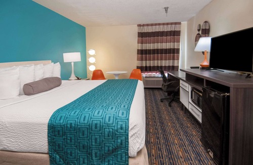 Scott Hotel | Howard Johnson by Wyndham Scott Lafayette