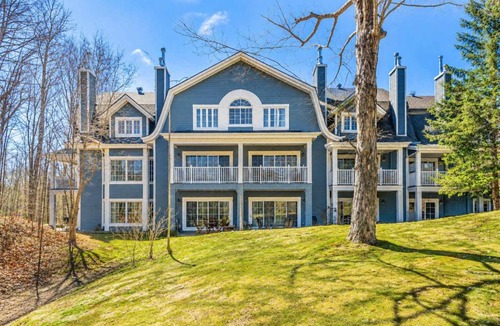 Mont-Tremblant House | Huge condo in front of Tremblant ski resort