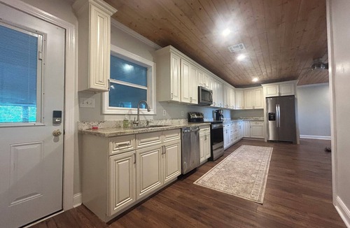 Negreet House | Huge front porch on half acre in Toledo Bend