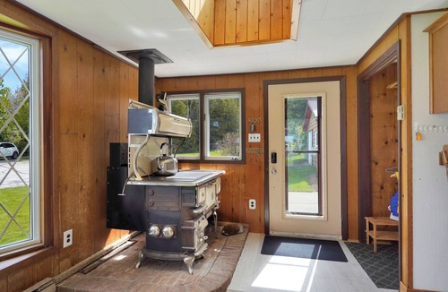 South Bruce Peninsula House | Huron Hideaway - Private Waterfront