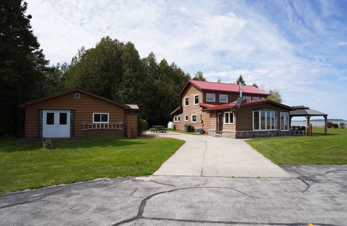 South Bruce Peninsula House | Huron Hideaway - Private Waterfront