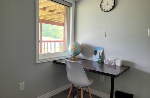 Kitchener Apartment | Huron Natural Hidden Gem with a beautiful Ravine view - Kitchener