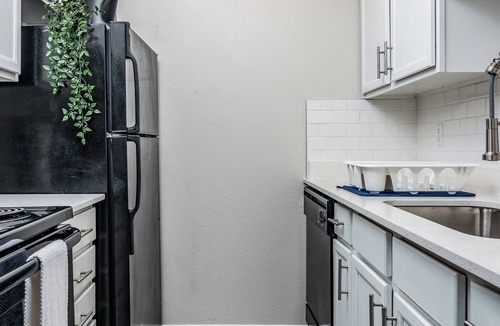 Triangle State Apartment | Hyde Park Escape