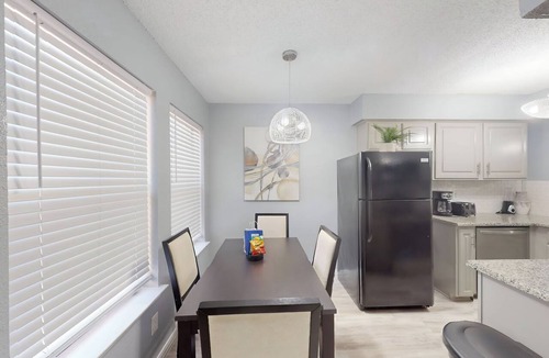 Irving Condo | I841 – World Cup Stay - 18 min to AT&T - Sleeps 4 - Public Transit