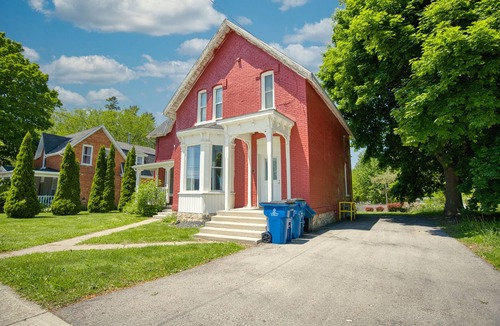 Ridgetown Condo | Iconic Red Victorian | 3BR Ridgetown Retreat