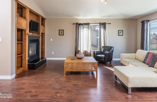 Sand Lake House | Immaculate home conveniently located