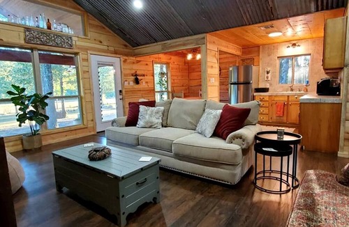 Pickens Cabin | Impressive Cabin Surrounded by Trees in Nashoba, Oklahoma