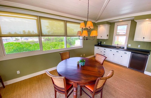Kekaha House | Incredible 5br Kekaha Beachfront Estate for 10!