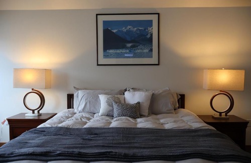 Whittier Hotel | Inn At Whittier