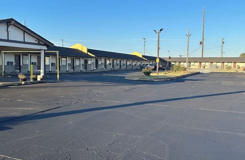 Tulsa Hotel | Interstate Inn Express