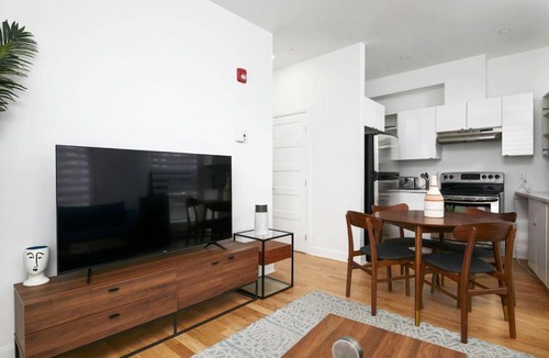 Ville-Marie Apartment | Inviting 2BR1B in Village Downtown