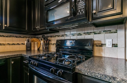 Edmond House | Inviting and Updated Home with a Storm Shelter!