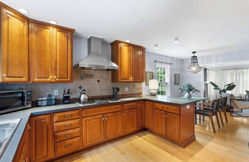West Irondequoit House | Irondequoit | Walk to Lake Ontario | Fire Pit