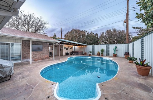Lubbock House | "It's a Peaceful, Easy Feeling" Pool/Hot Tub, 3 BD/2Ba, TTU is 4 miles
