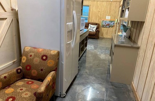 Jacksboro Cabin | Jacksboro Glamping Destination with Sports Facilities in Texas