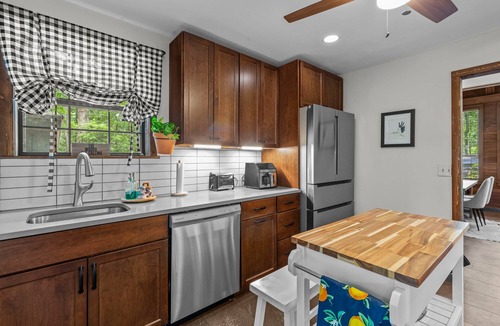 Jackson House | Jackson’s Urban Cabin Escape