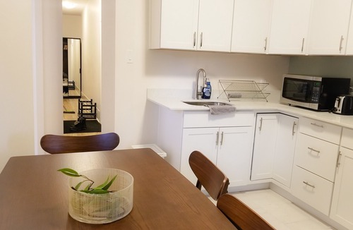 Sandy Hill Hotel | JstLikeHome - Downtown Suites