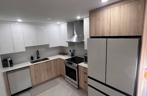 Laval Apartment | Junior Suite Laval Freshly renovated apartment with High-end appliances