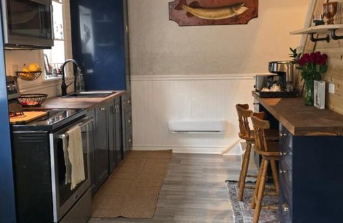 Timmins Apartment | Just Cozy