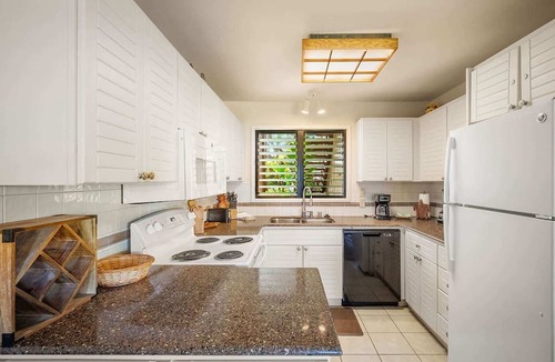 Lihue Condo | Kaha Lani - 5BR Oceanfront - Sleeps 14