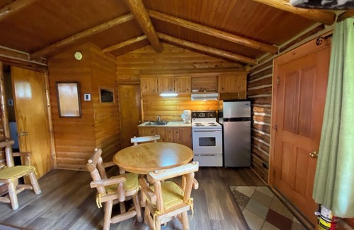 Saint-Michel-des-Saints Cabin | Kan-à-Mouche Pourvoirie Auberge et Chalets