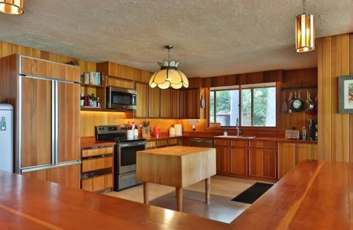 Irondale Cottage | Kawartha Lakes Private Lakefront Estate