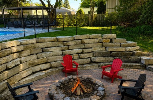 Kirkfield House | Kawartha Waterfront | Pool, Hot Tub & Sunset Views
