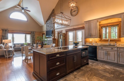 Trent Lakes Cottage | Kawartha Year Round Log Home! Direct Waterfront w/Sauna on the Snowmobile Trails