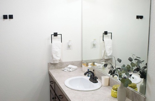 Joplin House | Kerbside Den - Private Basement Suite