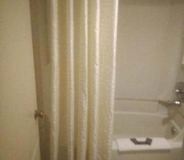 Livingston Apartment | King Bed Hotel Studio 238