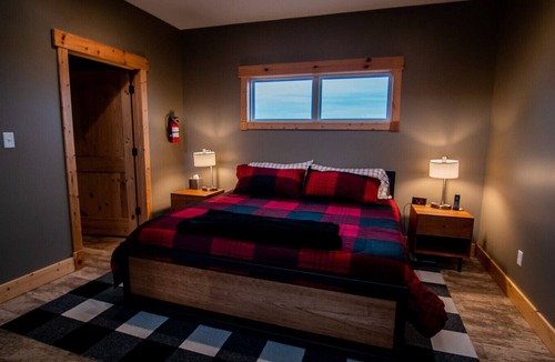 Maple Hill Hotel | King Cabin Room Thistle