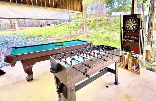 Independence Cabin | King Suite & Bunkhouse - Deer Camp - WiFi - Grill
