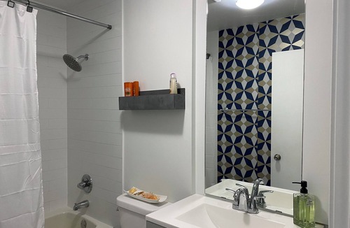 Wellington Place Apartment | King West loft Short term contact host