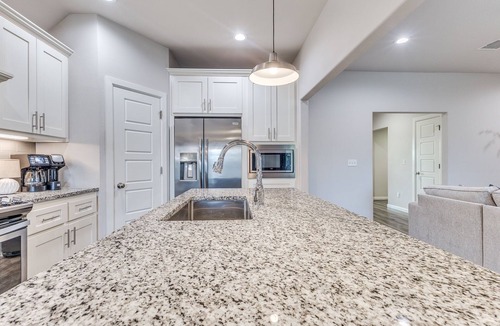 Broken Arrow House | Kingsport Modern Oasis