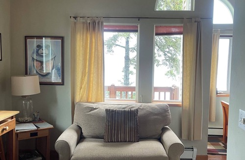 Kodiak Apartment | Kodiak Awesome View Vacation Rentals: The Captains Quarters