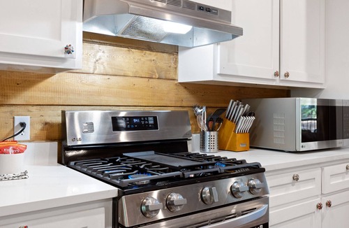 Hochatown Cabin | KRISON PARADISE: Luxury 7-Bedroom Cabin in Broken Bow—Sleeps 20+