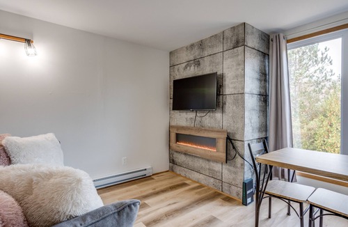 Mont-Tremblant Village Apartment | L'Étoile d'Andréa - Cozy condo in Tremblant