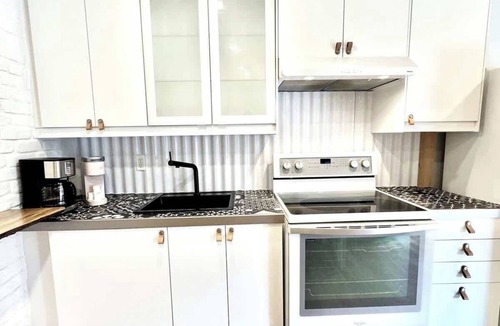 Boischatel Apartment | L'Escapade Champlain 2 Min Falls Free Parking