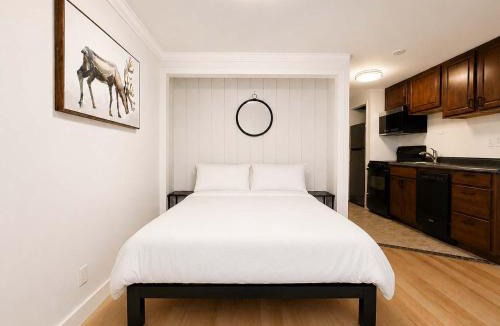 Mont-Tremblant Village Apartment | La Cachette 203 by Gestion ELITE