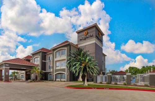 Port Lavaca Hotel | La Quinta by Wyndham Port Lavaca