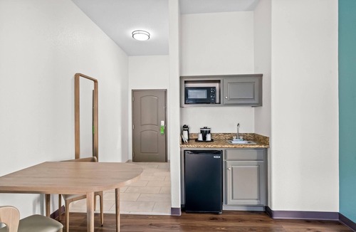 Searcy Hotel | La Quinta Inn & Suites by Wyndham Searcy