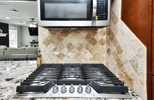 Conroe House | Lake Conroe & Golf Nearby in a Quiet Area