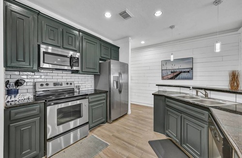 Seven Coves Condo | Lake Conroe Waterfront | Pool & Boat Ramp | Seven Coves Resort | Near Dining & Family Fun