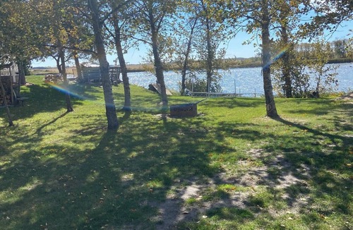 Killarney Cottage | Lake front 4 season cottage