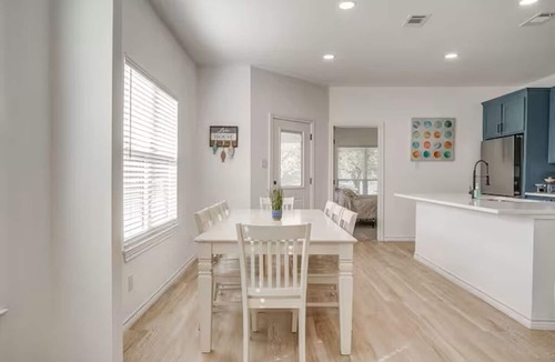 Granbury House | Lake Front Granbury Retreat Lake House