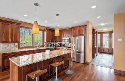 Drayton Plains House | Lake front home, spacious and beautiful with amazing views and comfy King Beds.