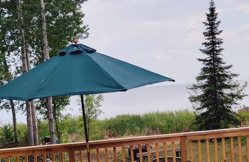 Hecla-Grindstone Provincial Park Cottage | Lake front Paradise found