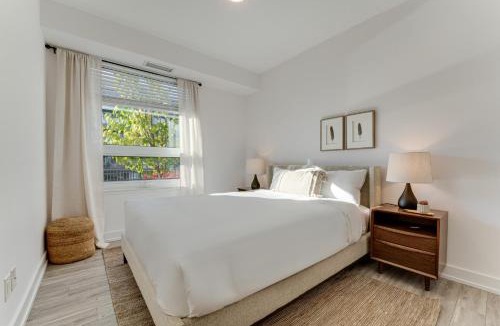 Innisfil Apartment | Lake Simcoe Stays - Friday Harbour's Official Rental Program - Butternut Suite